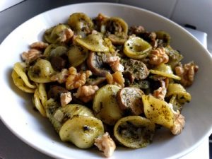 pasta pesto and mushrooms 42