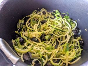 Orzo with brocoli pesto, spiralized courgette and black olive 22